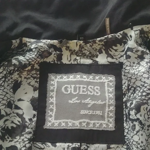 Guess Spring Raincoat - Picture 5 of 7